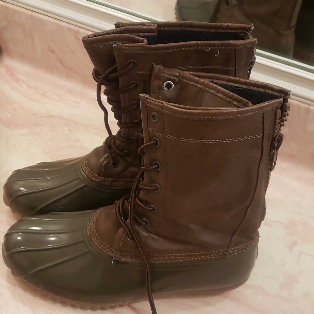 Madden girl rain boots